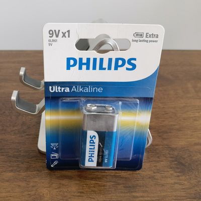PHILIPS 9 Volt Everyday Alkaline Batteries For Power Hungry Devices